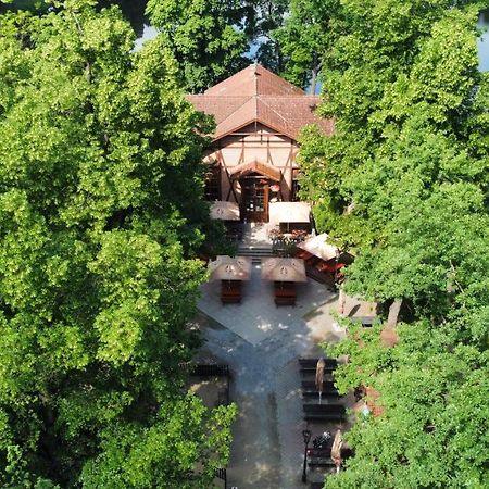 Penzion Restaurace Ostrov Писек Экстерьер фото